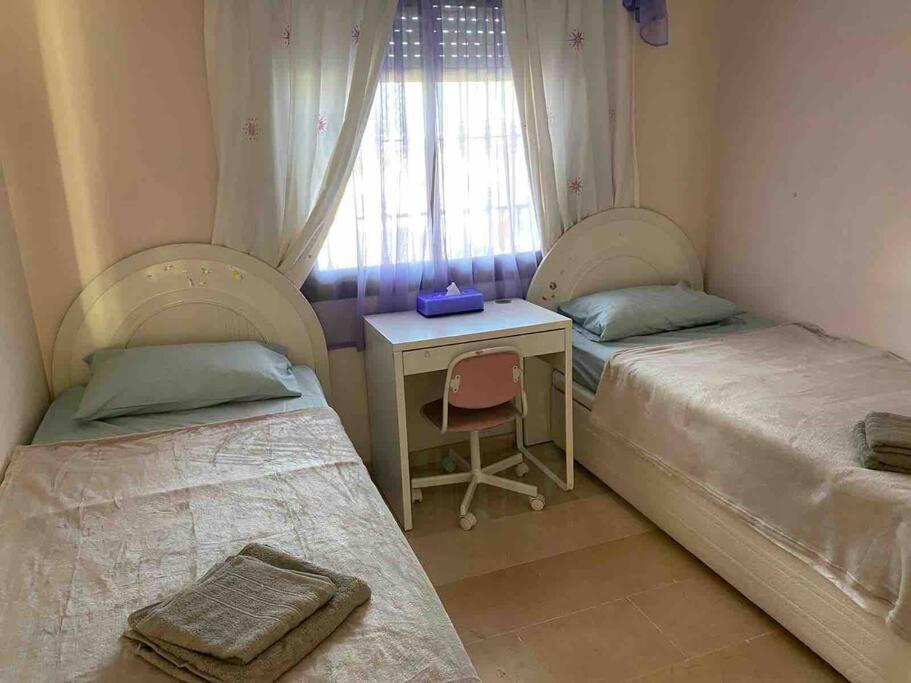 Apartment Cozy Nearly Sea,tennis,bars And Other