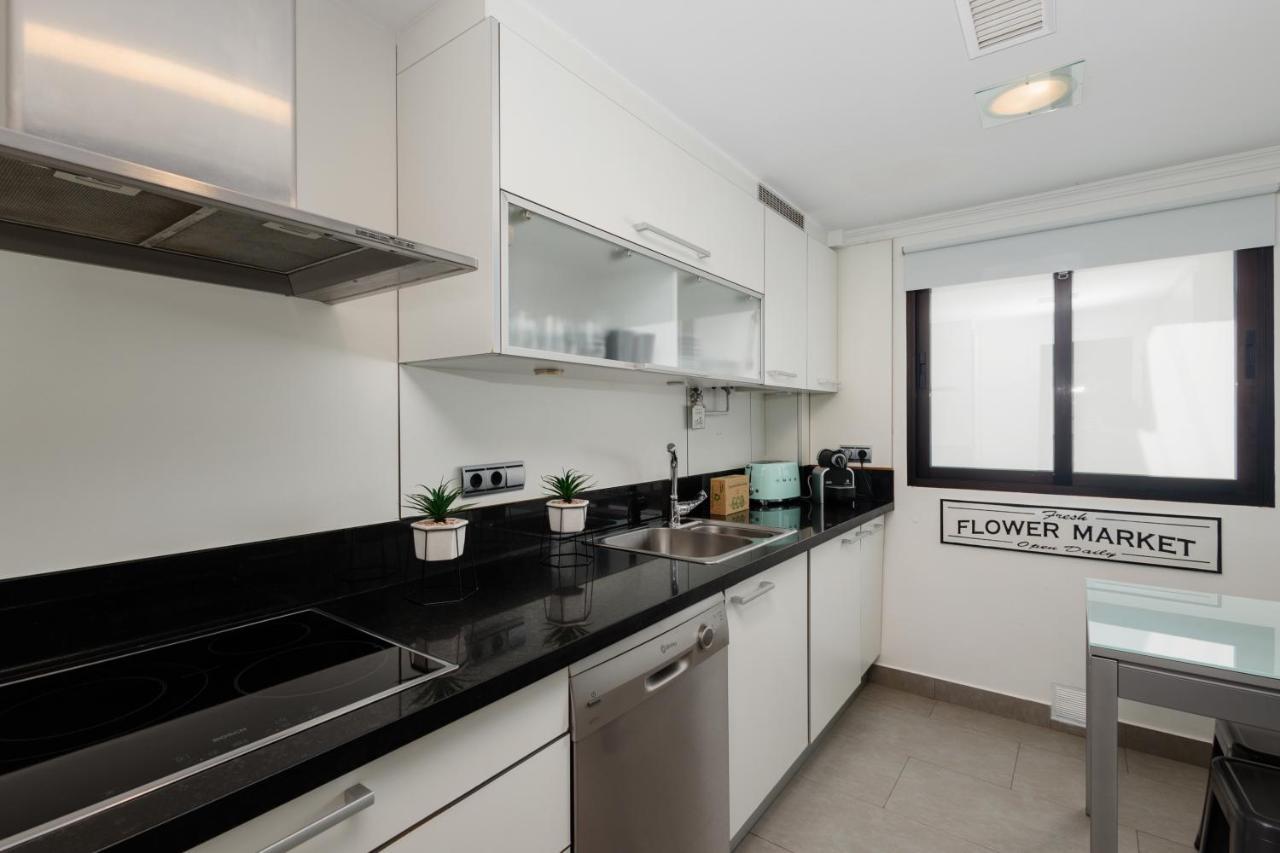 In The Historic Center Of Malaga, Very Close To The And The Ave Train Station, With Private Parking Malaga