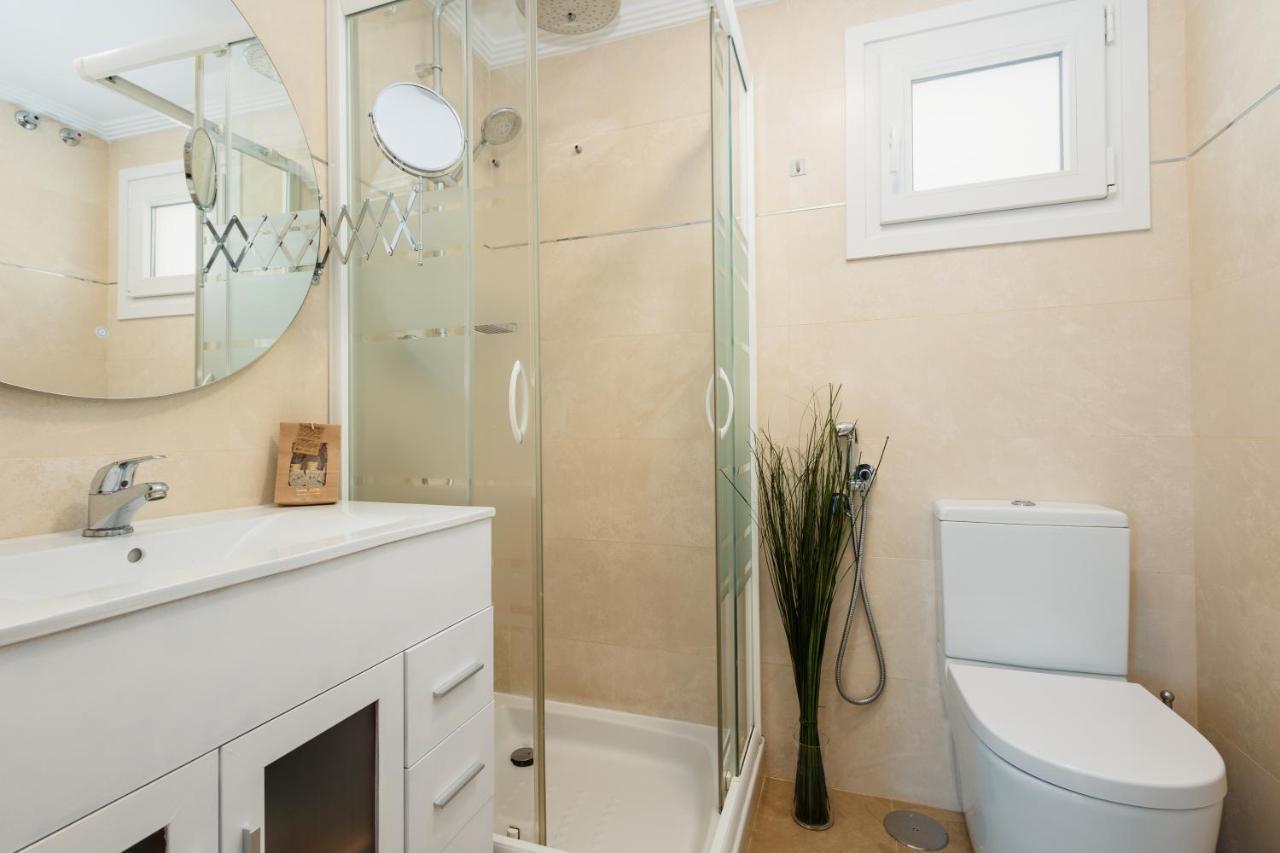 Apartment In The Historic Center Of Malaga, Very Close To The And The Ave Train Station, With Private Parking