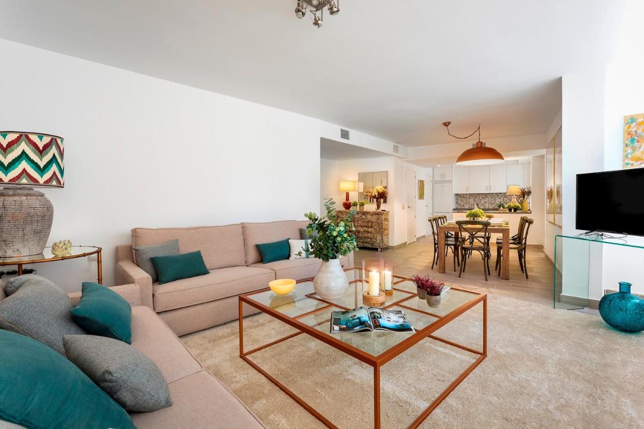 Genteel Plaza De Flores Apartment *