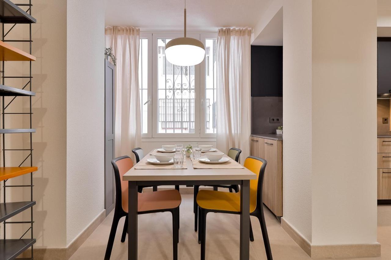 Apartment C23 Lovely 4 Bedroom Close To Maria Zambrano