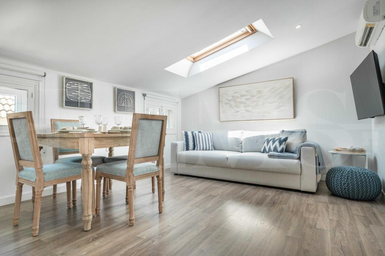 Apartamento Coastal Attic In The Heart Of By Rems