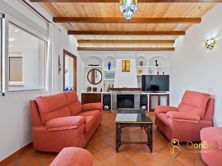Casa Con 3 En El Tarajal Holiday home Malaga