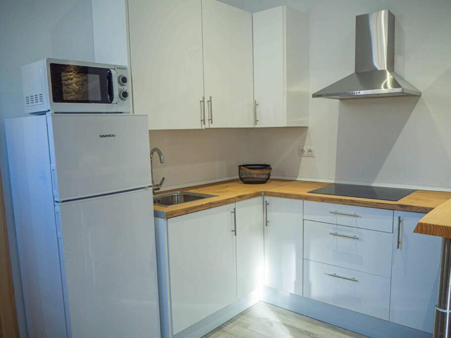 Private House - La Puerta Azul Holiday home *