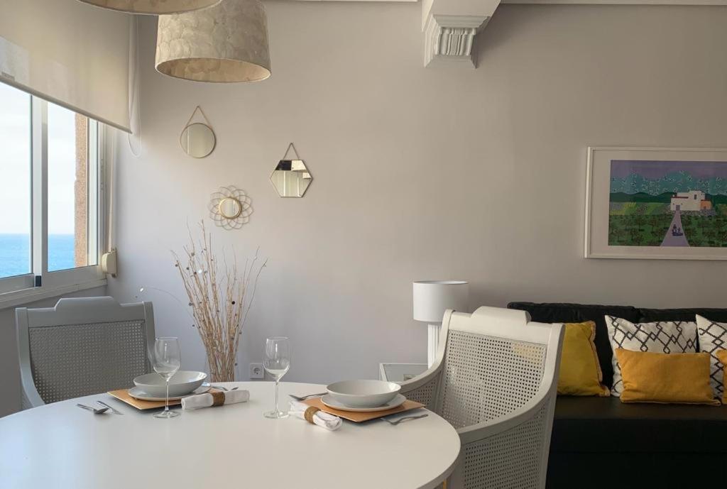 Apartment Seamed