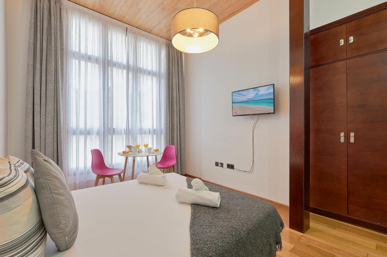 Urbanite Apartment *
