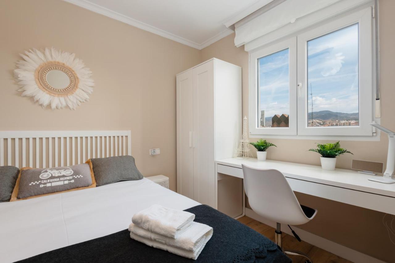 Apartment In The Historic Center Of Malaga, Very Close To The And The Ave Train Station, With Private Parking *