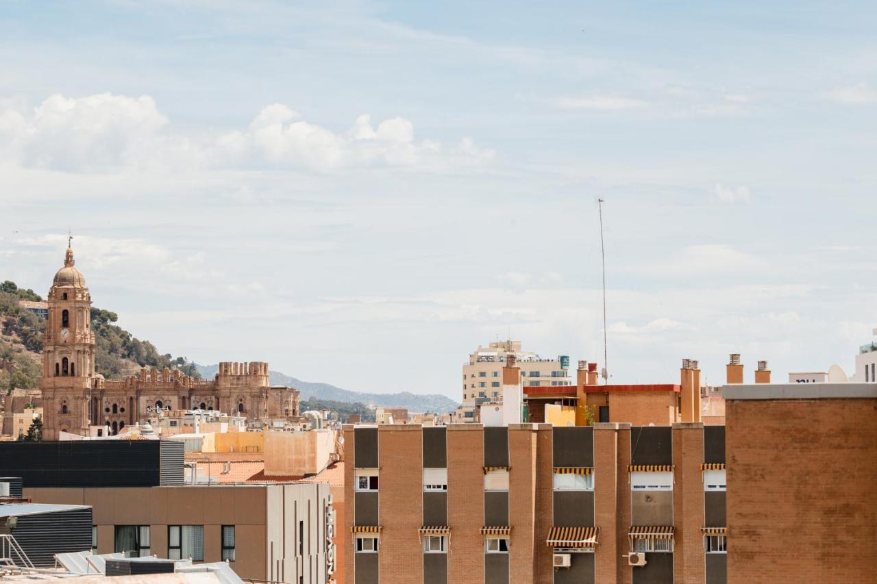 In The Historic Center Of Malaga, Very Close To The And The Ave Train Station, With Private Parking Apartment *