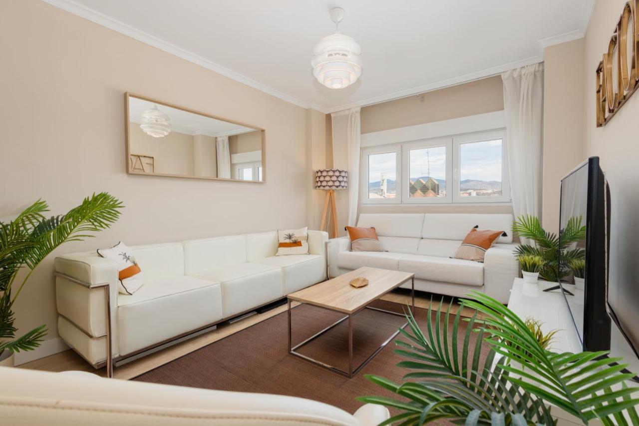 In The Historic Center Of Malaga, Very Close To The And The Ave Train Station, With Private Parking Apartment