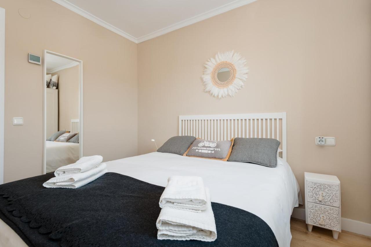 In The Historic Center Of Malaga, Very Close To The And The Ave Train Station, With Private Parking Apartment *