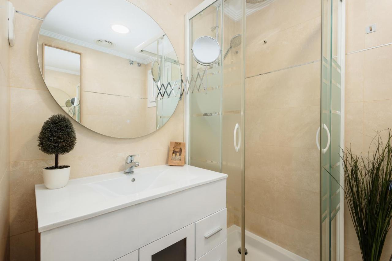 Apartment In The Historic Center Of Malaga, Very Close To The And The Ave Train Station, With Private Parking