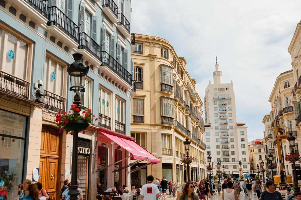 In The Historic Center Of Malaga, Very Close To The And The Ave Train Station, With Private Parking Apartment
