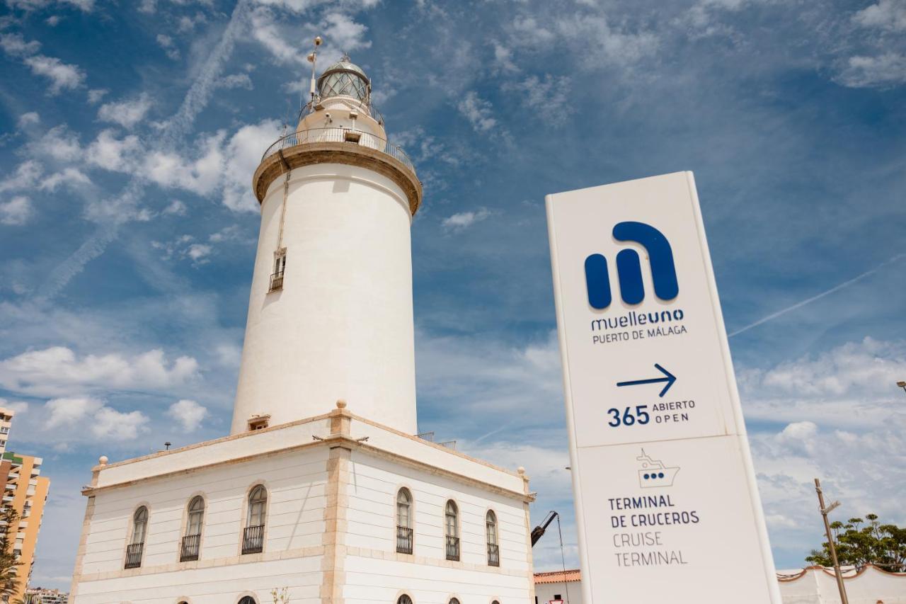 Apartment In The Historic Center Of Malaga, Very Close To The And The Ave Train Station, With Private Parking