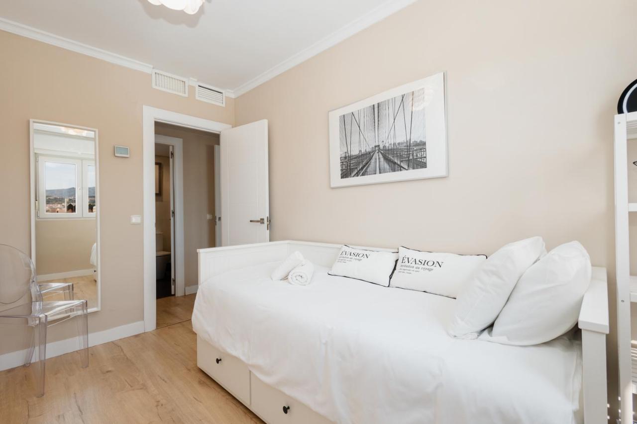 Apartment In The Historic Center Of Malaga, Very Close To The And The Ave Train Station, With Private Parking *