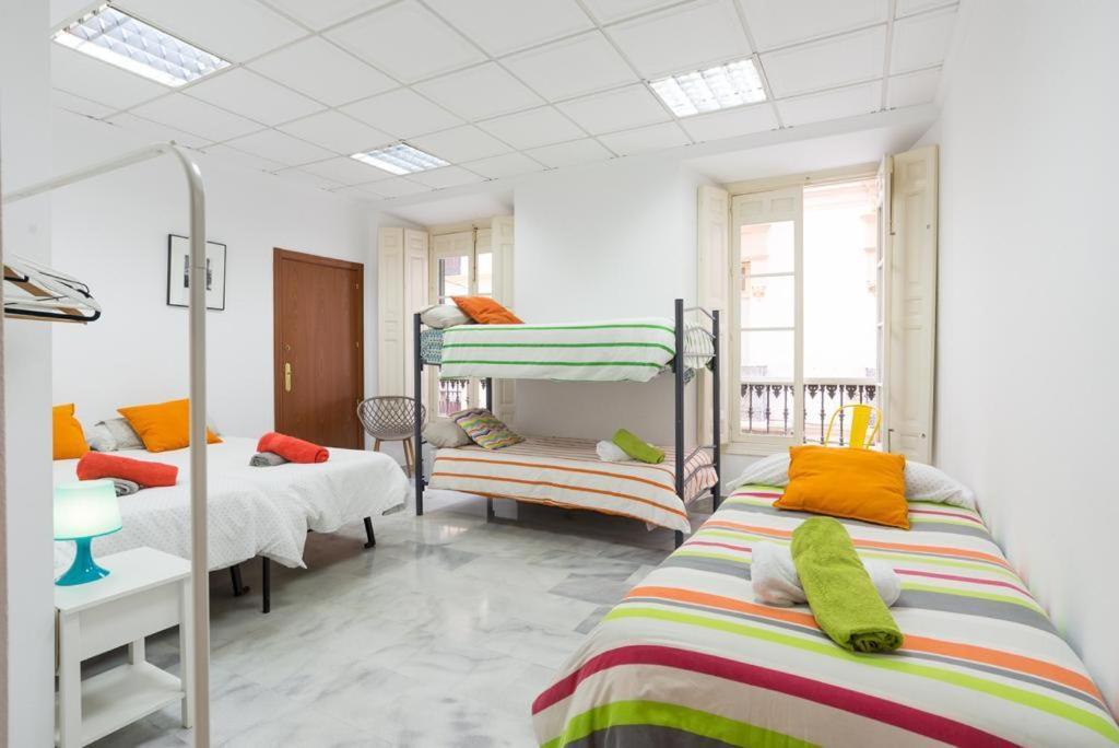 By Malagagrupos Larios Centro Historico Parking Gratis Apartment Malaga