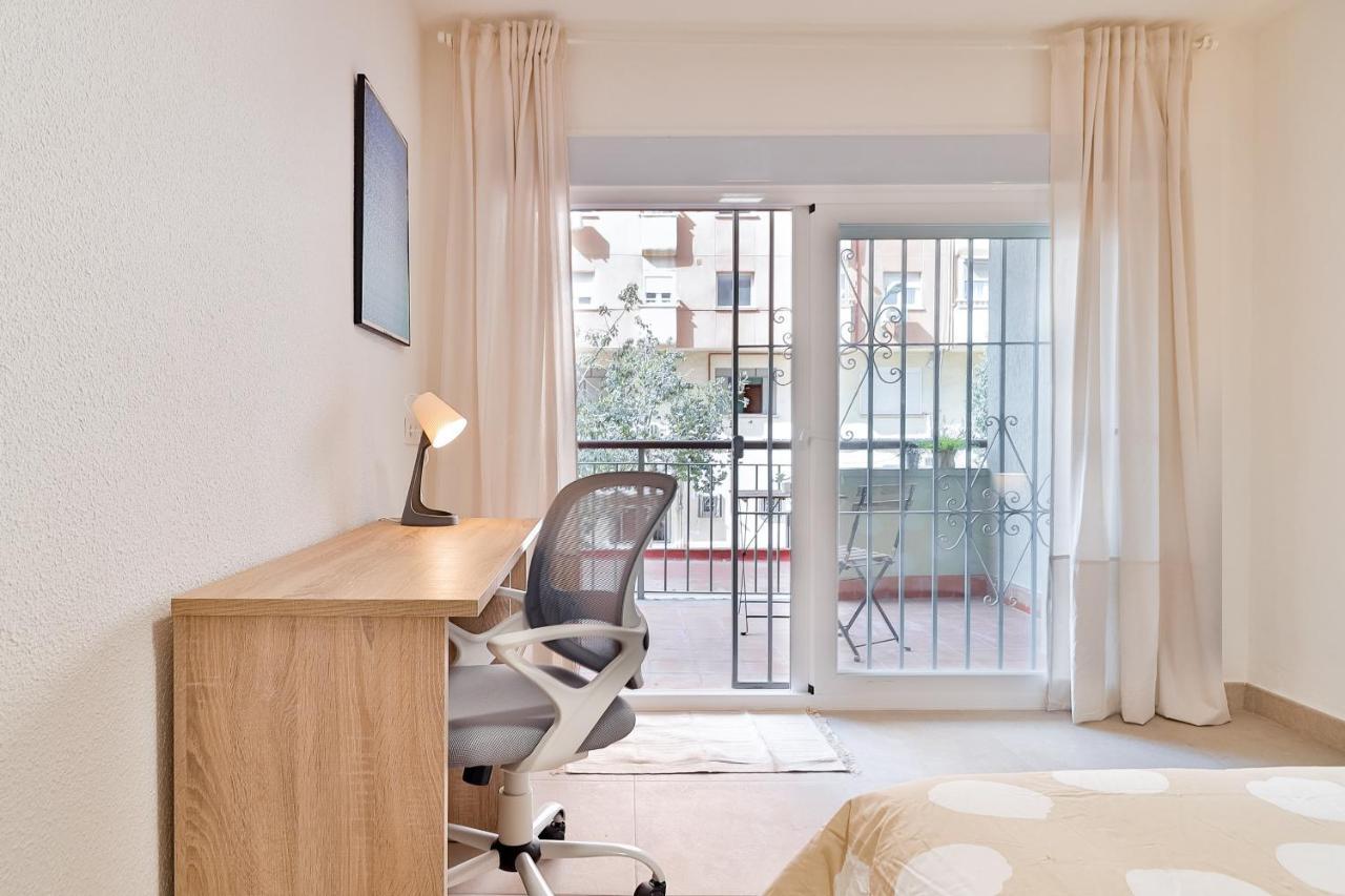 C23 Lovely 4 Bedroom Close To Maria Zambrano Apartment Malaga