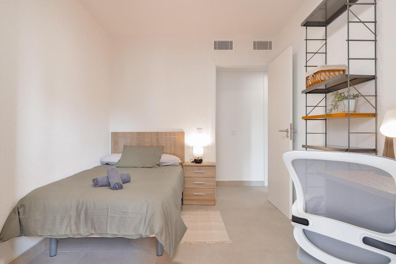 C23 Lovely 4 Bedroom Close To Maria Zambrano Apartment