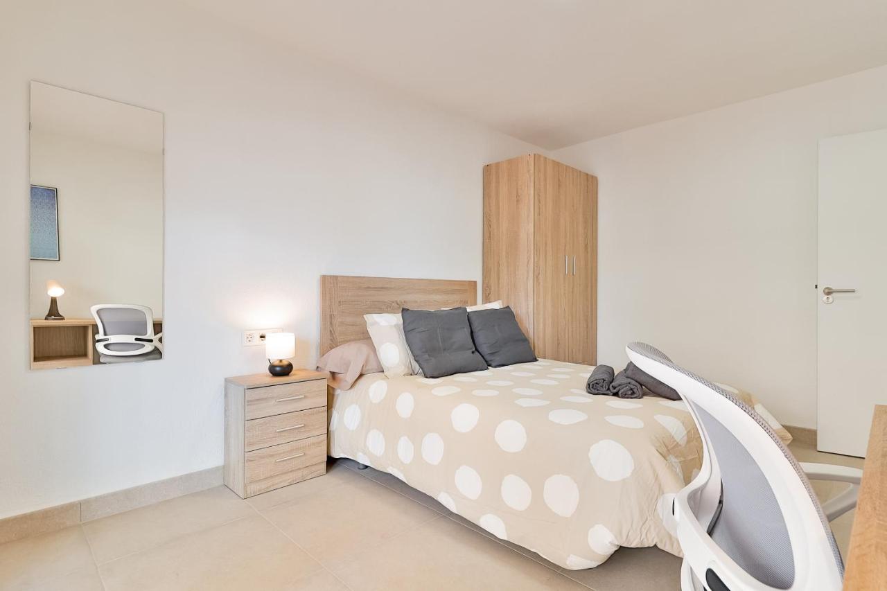 C23 Lovely 4 Bedroom Close To Maria Zambrano * Malaga