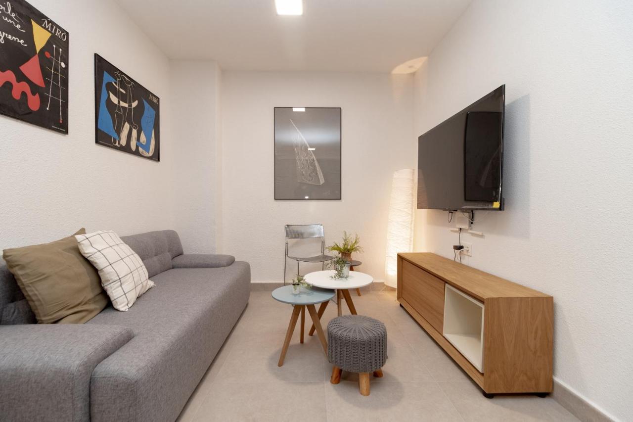 C23 Lovely 4 Bedroom Close To Maria Zambrano Apartment *