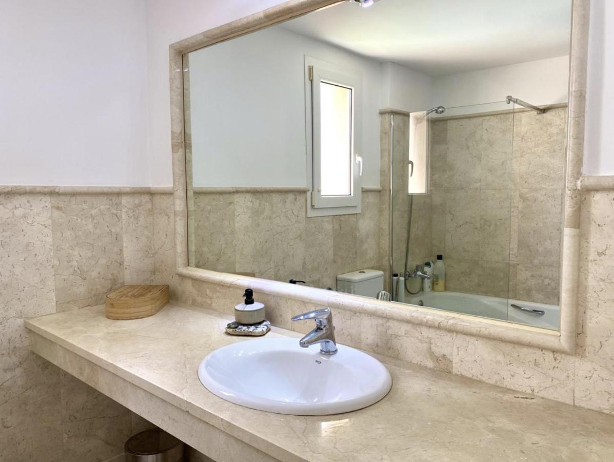 Tuhome Iris * Malaga