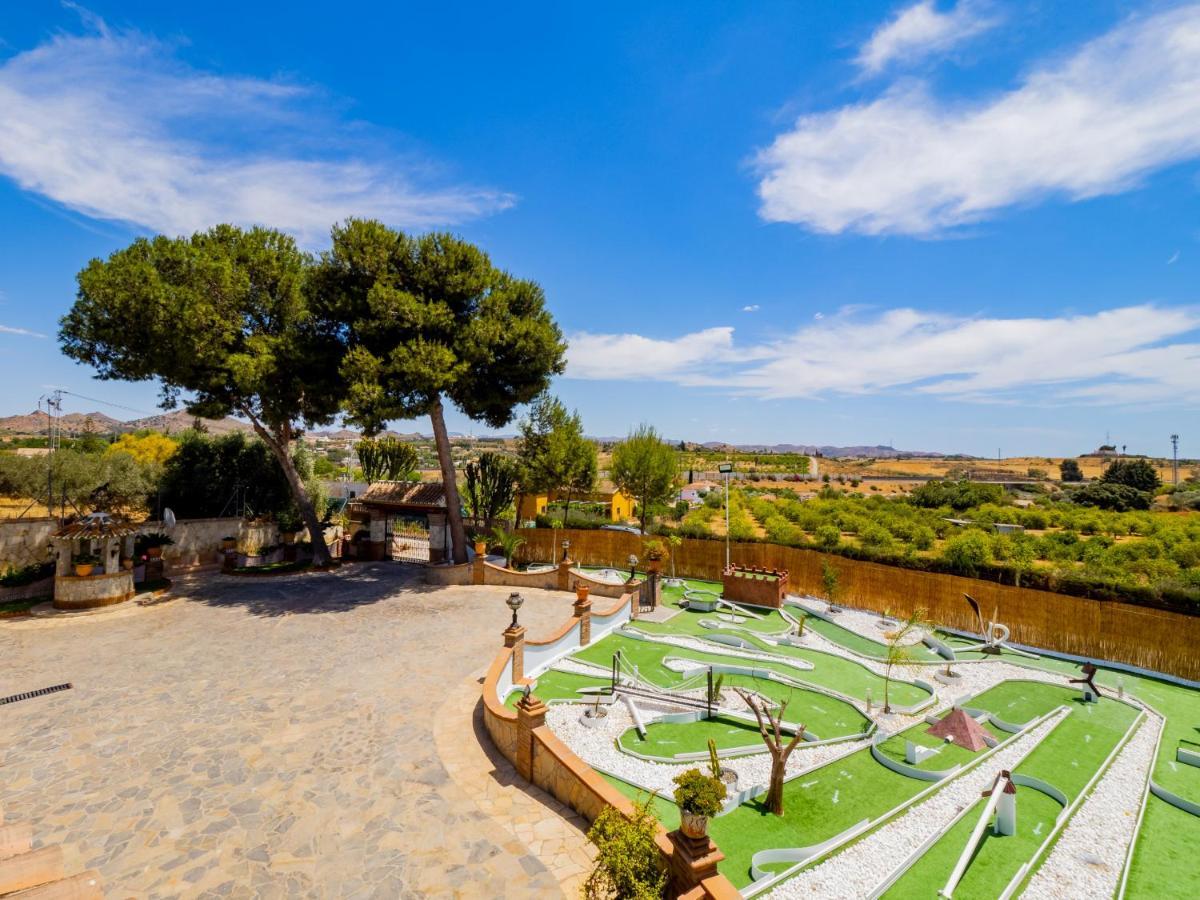 Villa Cubo's Fina & Minigolf Included Málaga