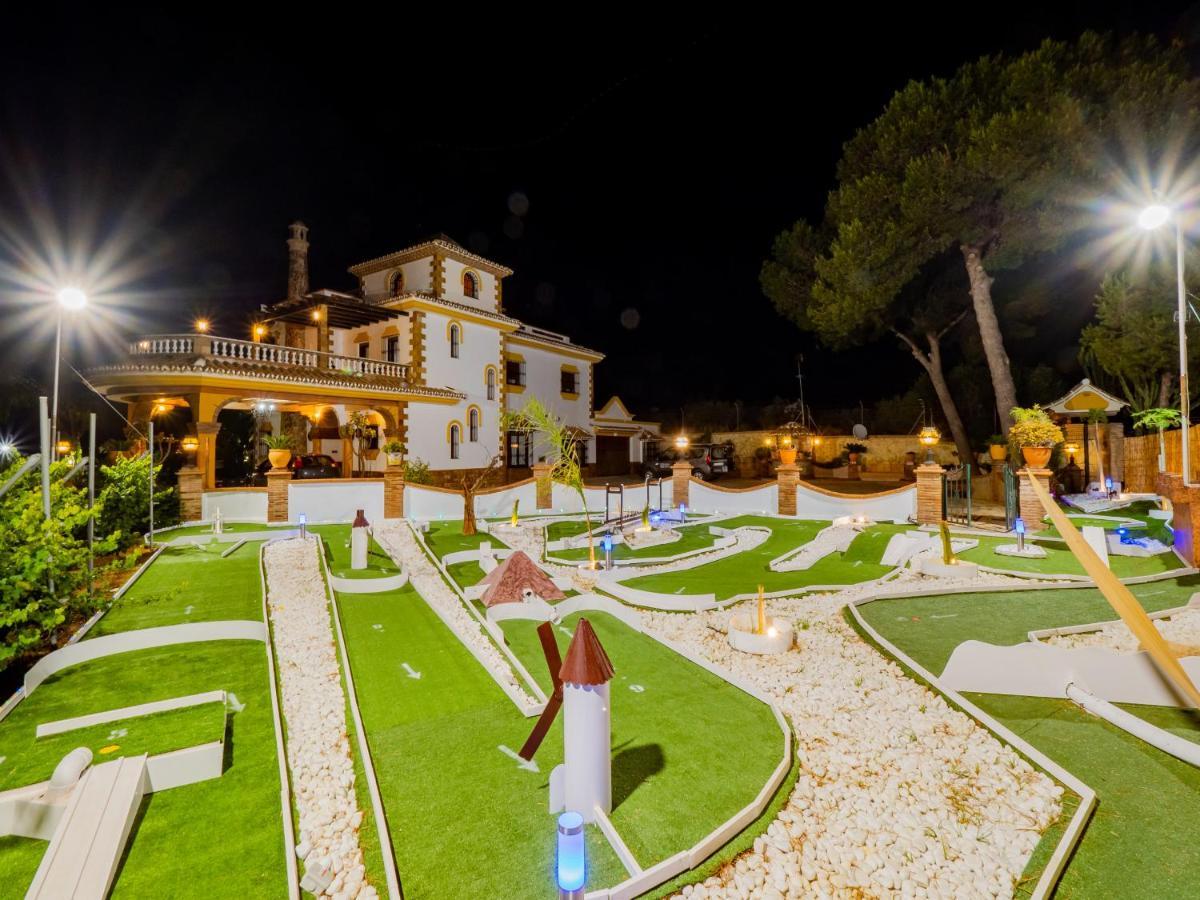 Villa Cubo's Fina & Minigolf Included *