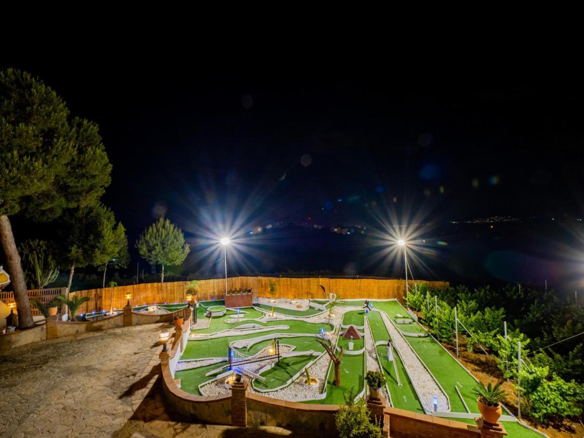 Villa Cubo's Fina & Minigolf Included Málaga