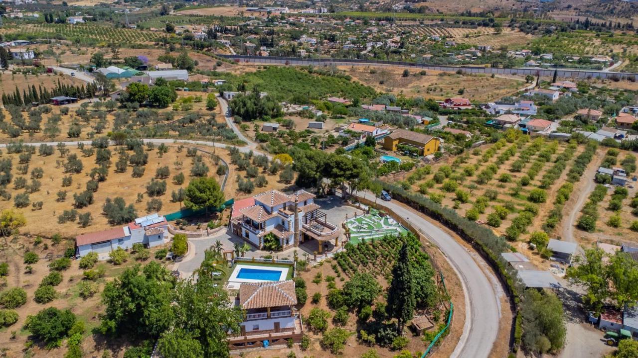 Villa Cubo's Fina & Minigolf Included *
