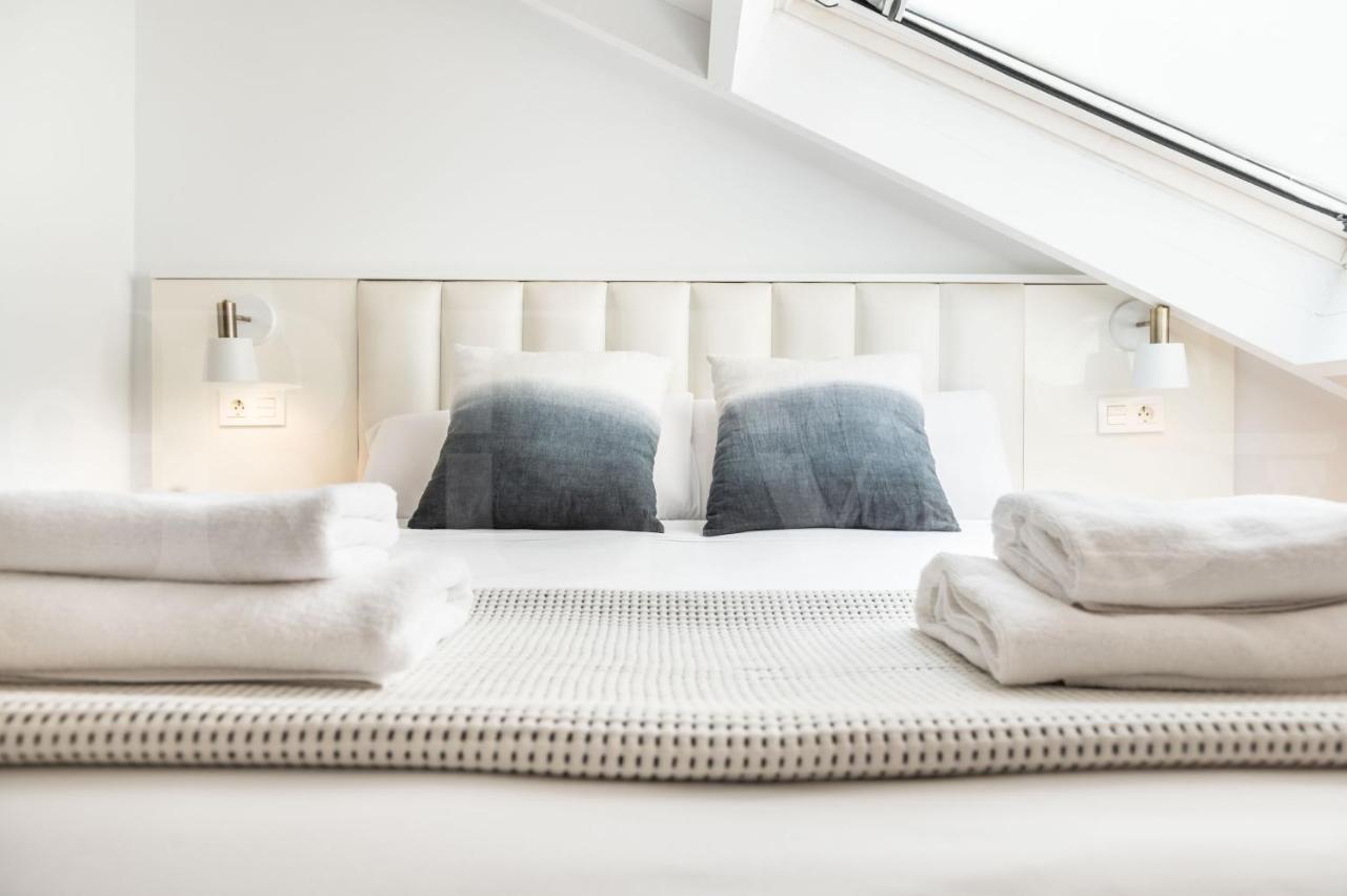 Inviting Duplex In Front Of Picasso Museum By Rems Apartment