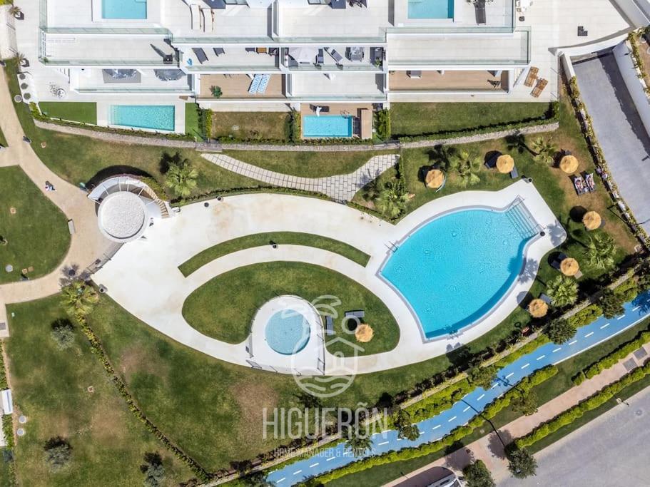 Higueronrentals Afrika Apartment