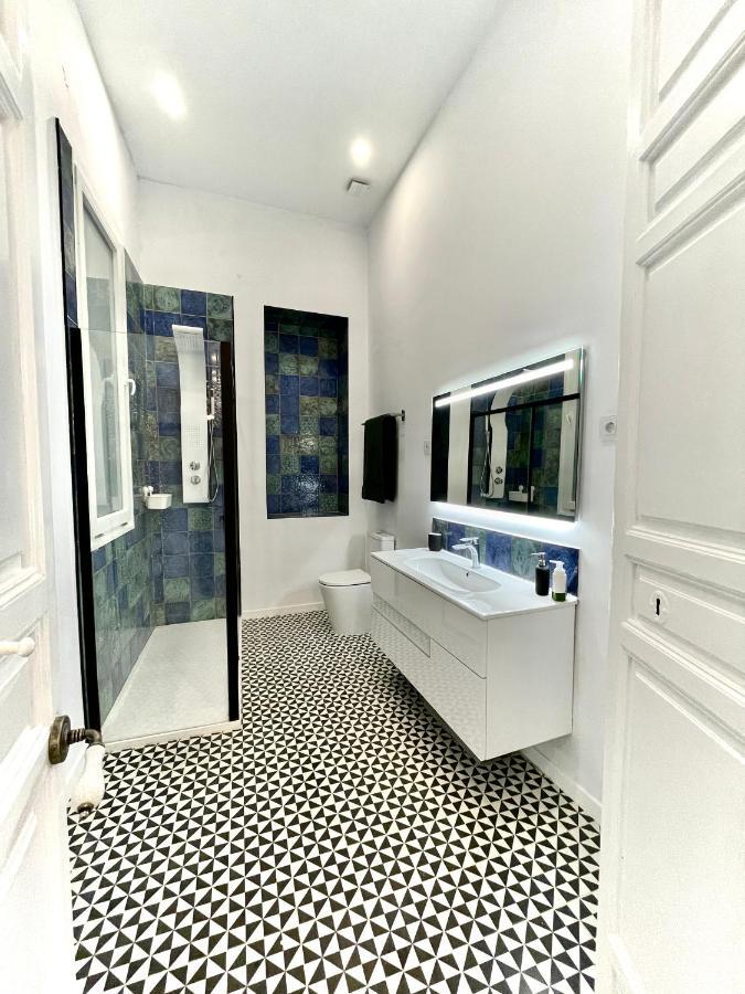 Picasso's Tres Puertas 4 Bedrooms Apartment Malaga