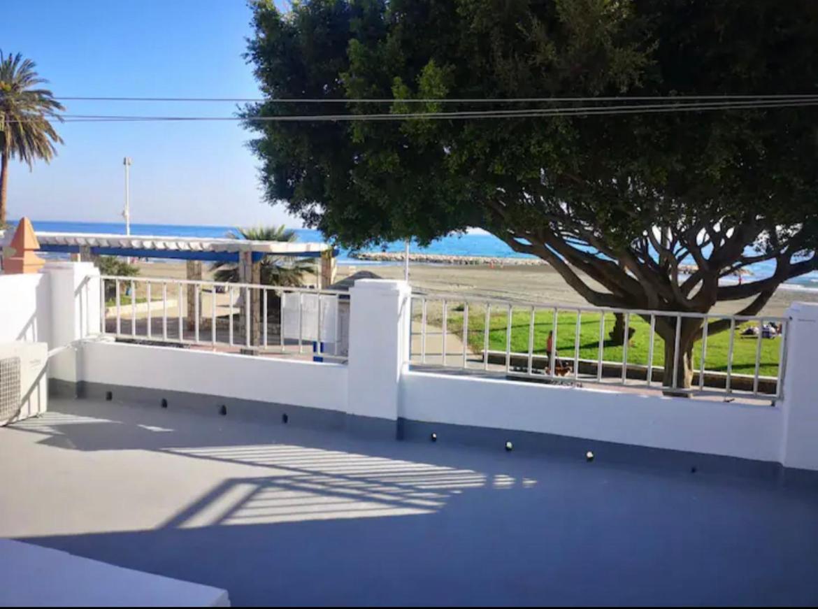 Beachfront House Holiday home *