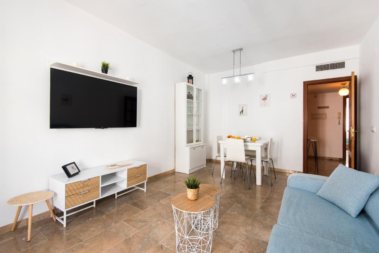Apartment Center 2bed 2b Aircon Wif And Parking Free