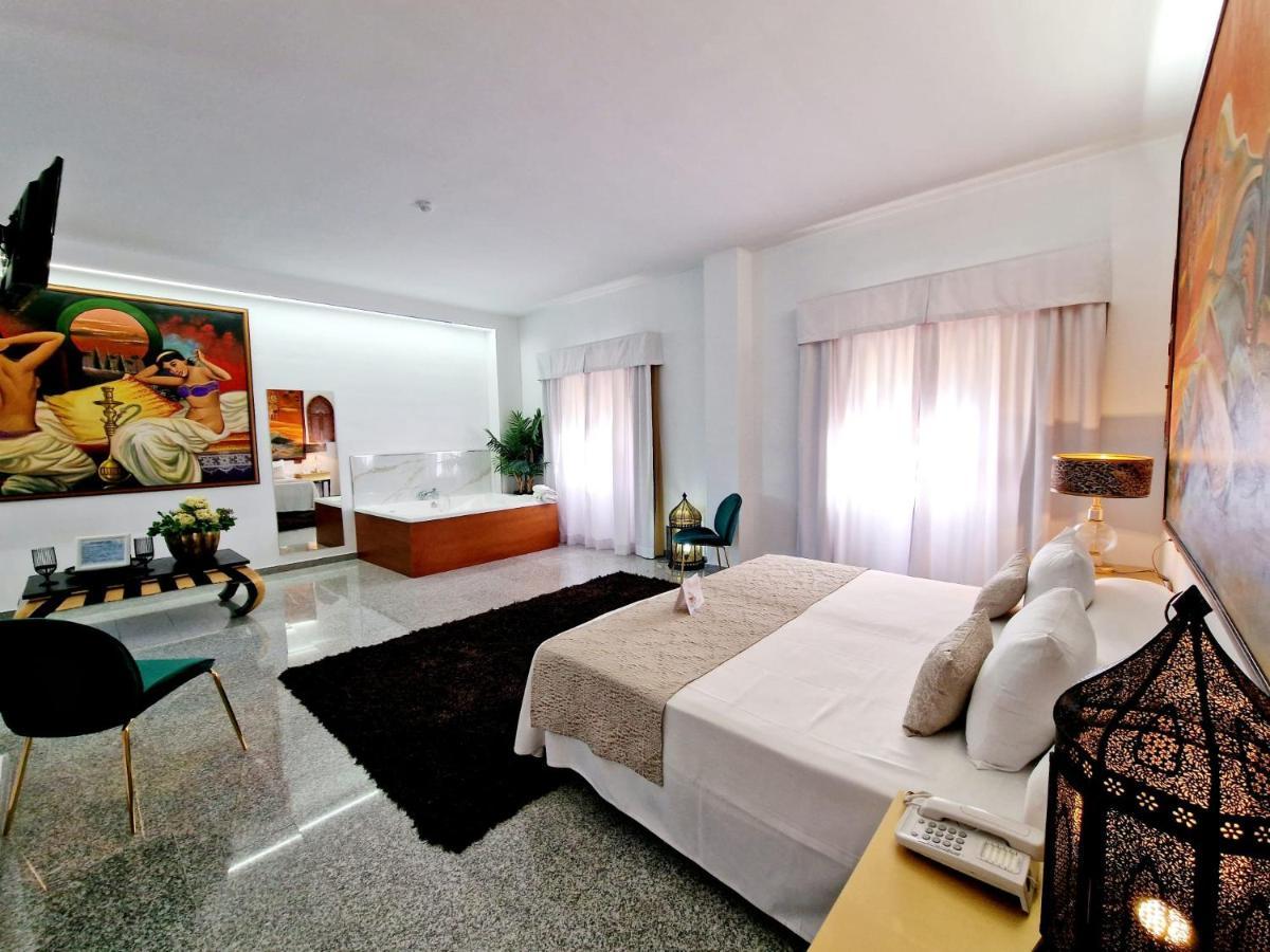 Plaza Del Castillo 4*