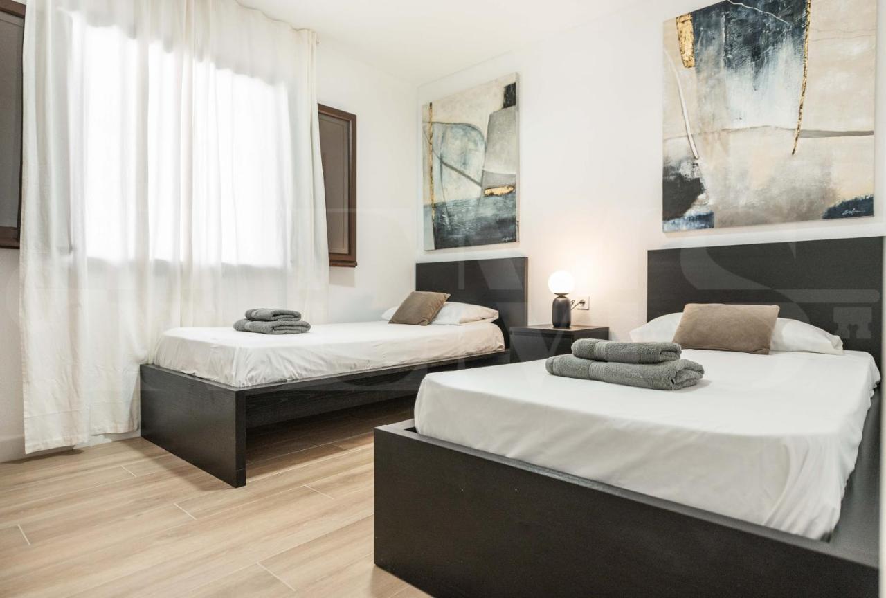 Apartment And Spacious With Parking On-site Malaga