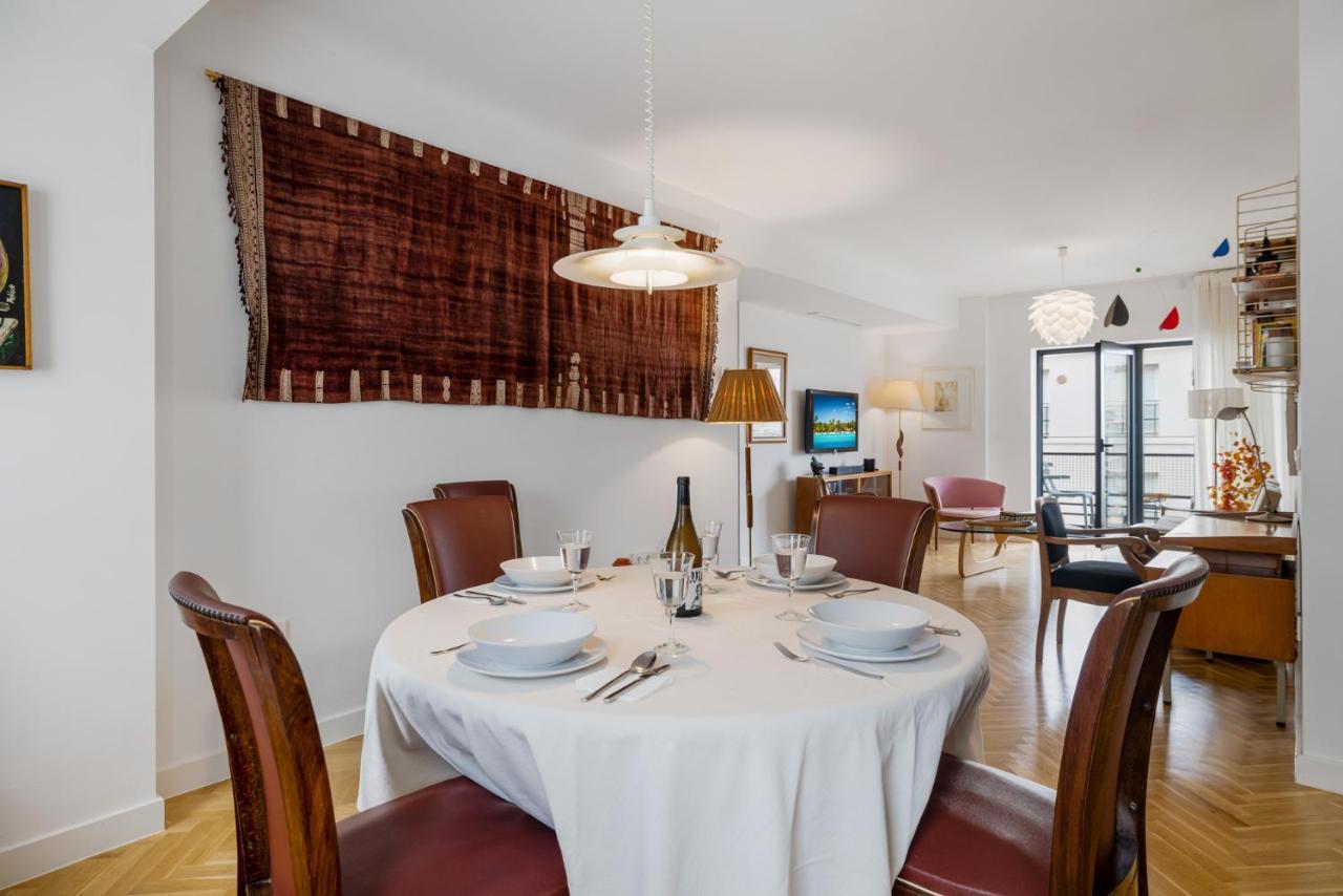 Soho 2 Bedrooms Next To The