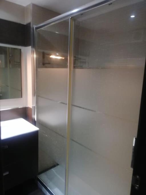 Apartamento Luminoso Con Terraza *