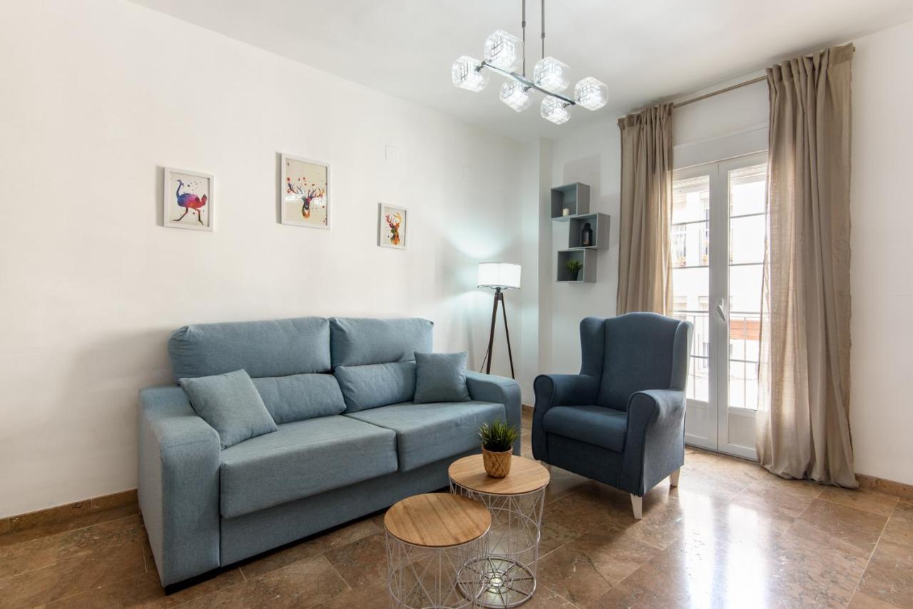 Center 2bed 2b Aircon Wif And Parking Free Apartment Malaga
