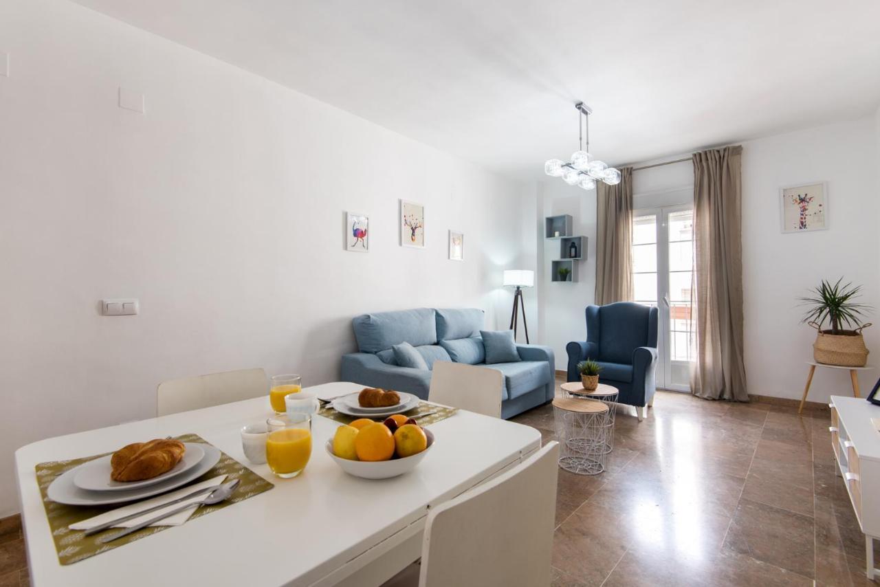 Center 2bed 2b Aircon Wif And Parking Free * Malaga