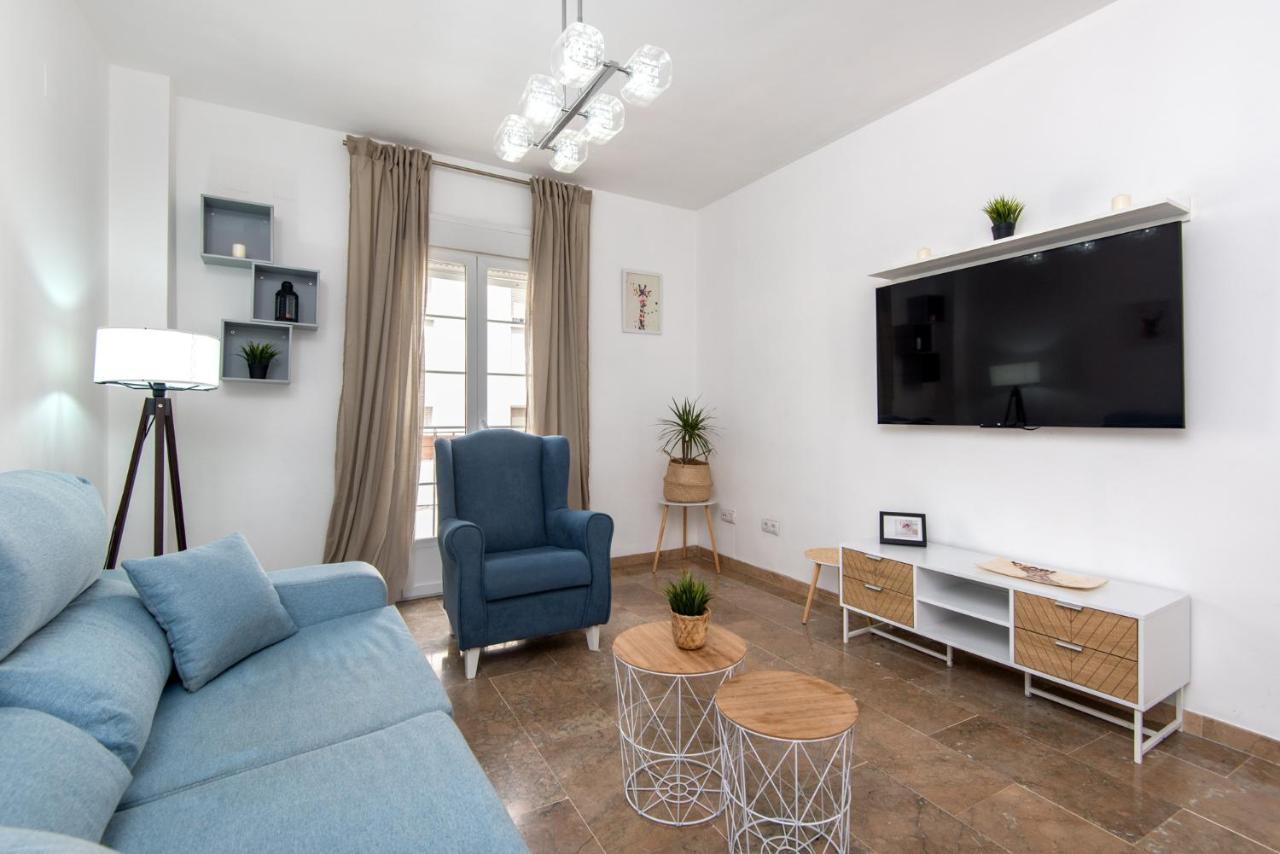 Center 2bed 2b Aircon Wif And Parking Free * Malaga