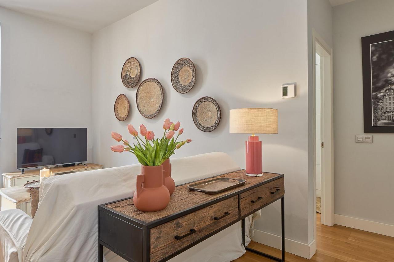 Sebastian Souviron In By Solaga Homes Apartment *