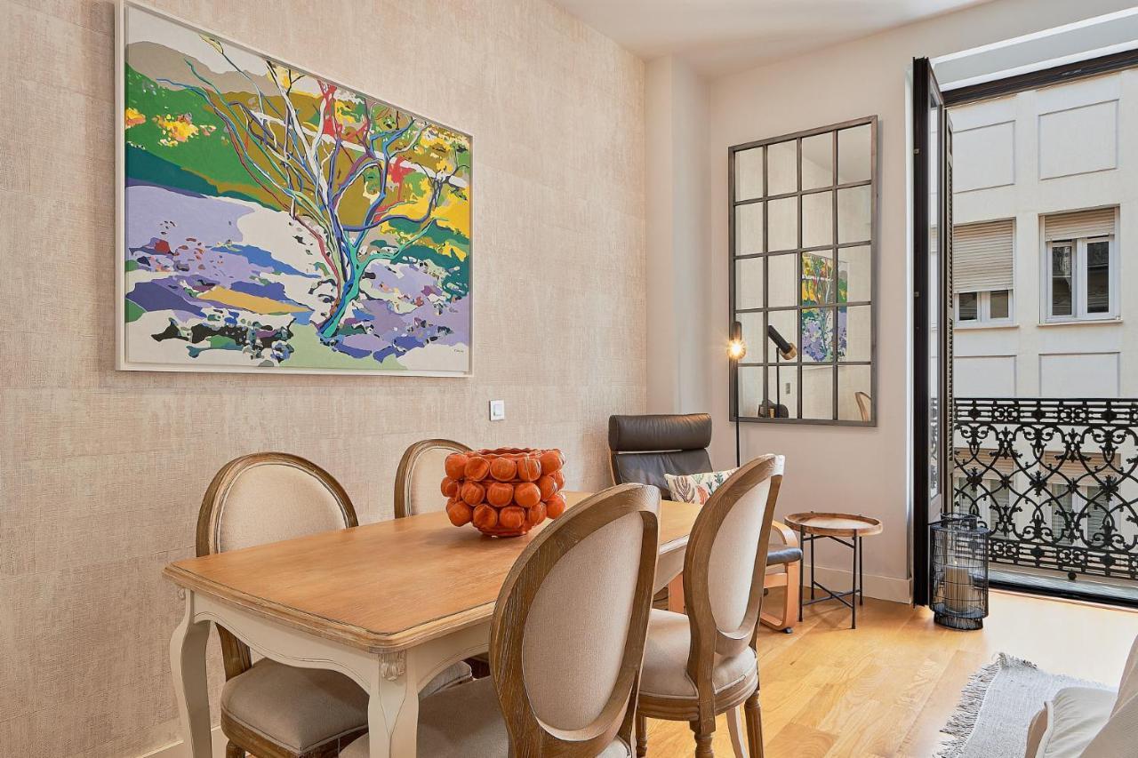 Sebastian Souviron In By Solaga Homes Apartment *