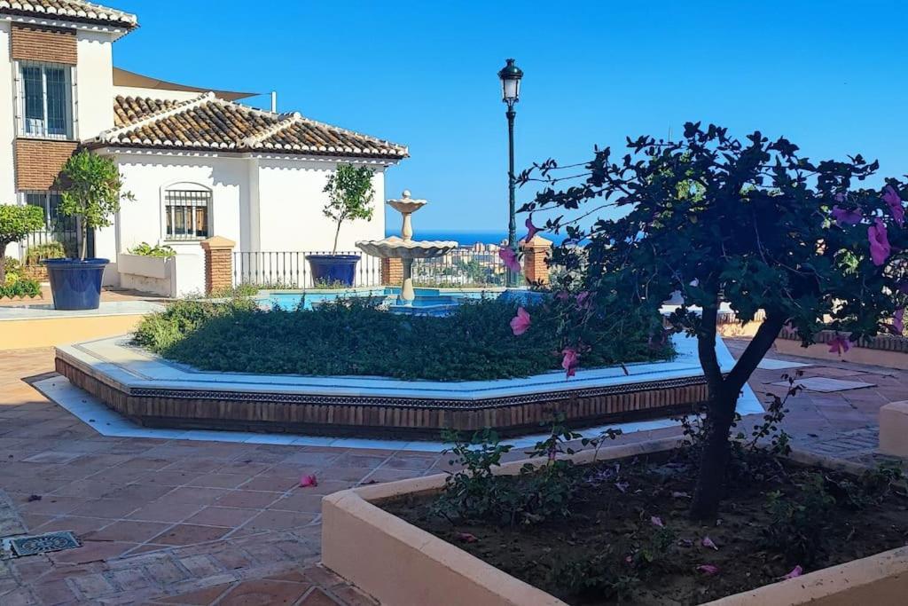 !!fabulous Duplex In Mijas Costa With Community Pool And Parking Free!! Appartement Málaga