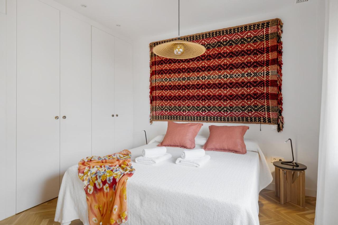 Soho 2 Bedrooms Next To The Apartment *