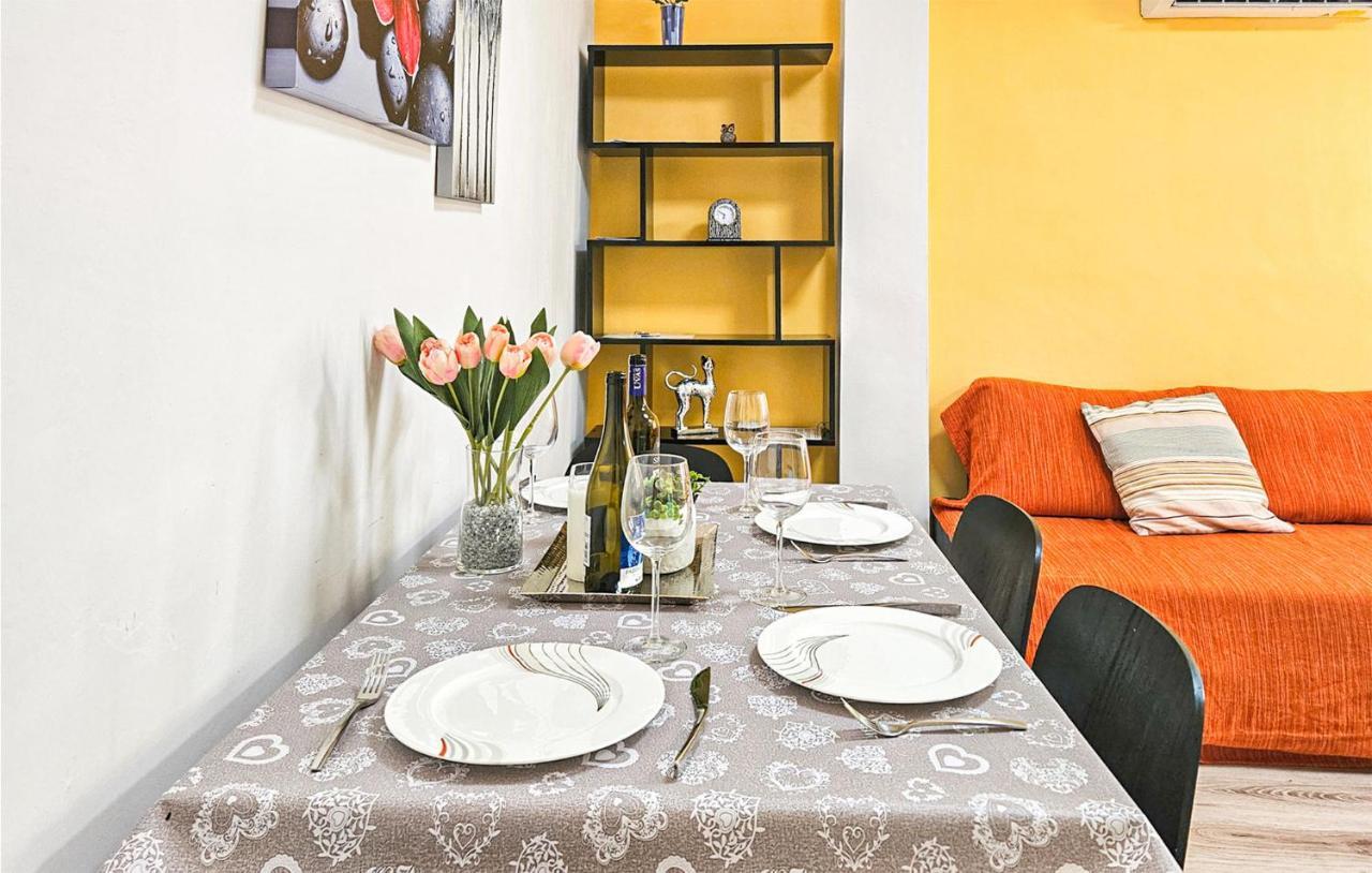 Apartment 2 Bedroom Stunning In Malaga