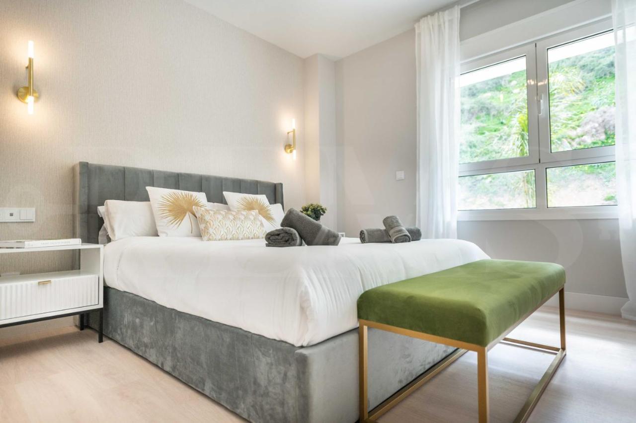 Apartment With Parking, Gym & Terrace By Rems Malaga