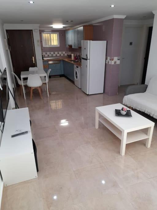 Apartment Garcia Noblejas - Apartamento En Málaga