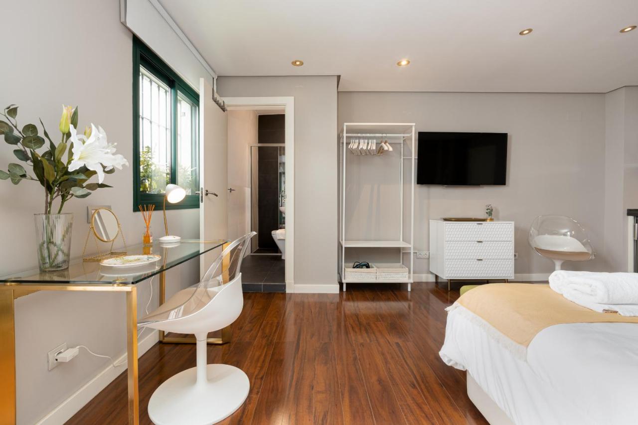 Apartment C30 Deluxe Studio With Terrace Into Cathedral Square Málaga