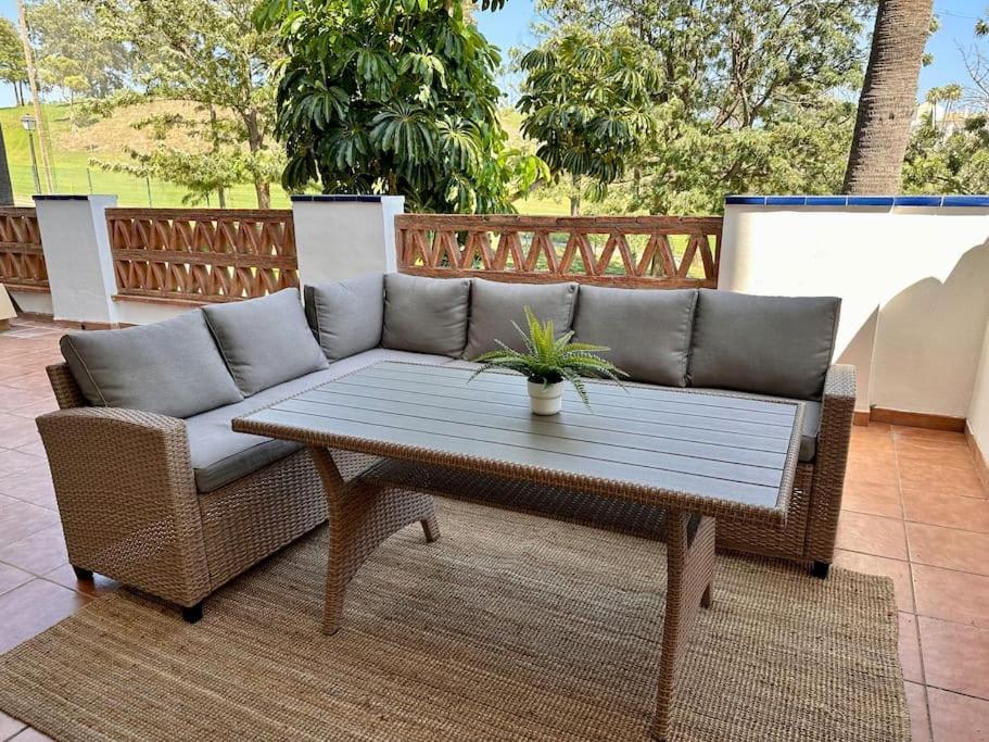 Encantador Vista Golf, Grande Terraza Apartment *