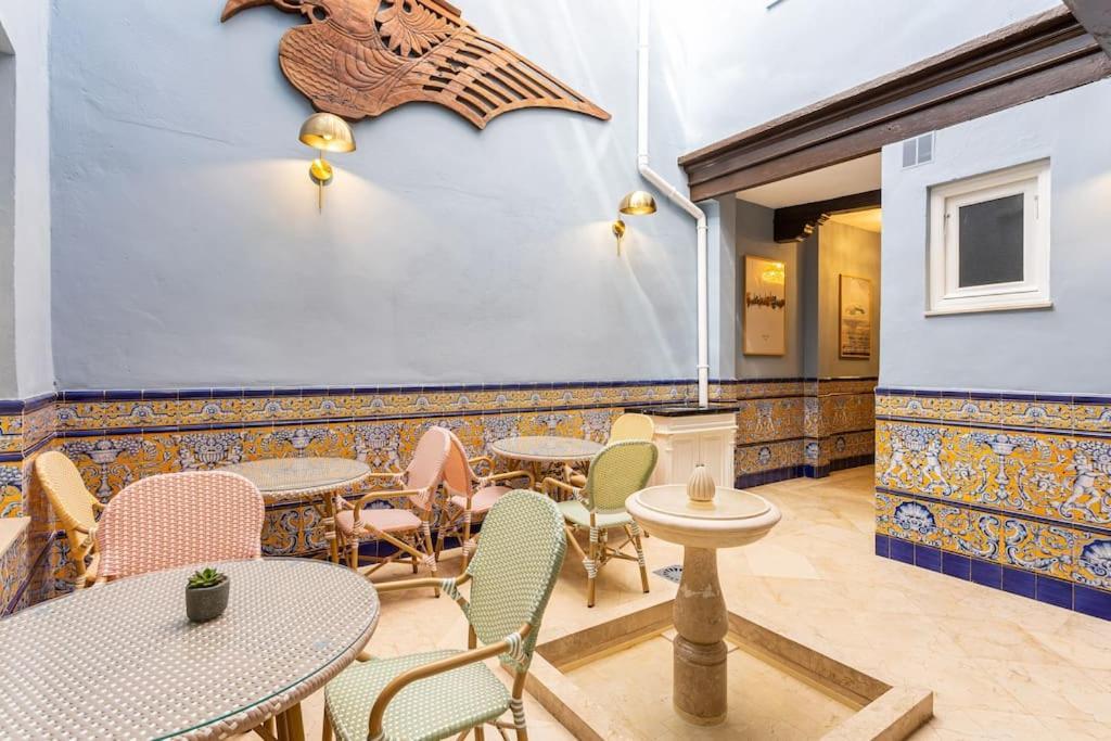 Apartment 1. Casa De Alma. In Historic House *